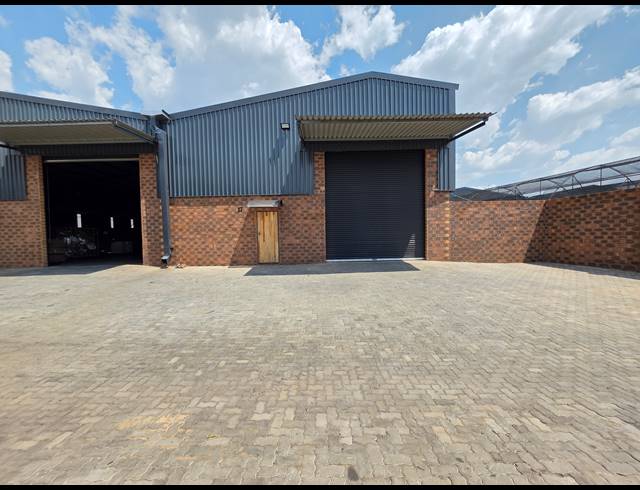 268M² WAREHOUSE TO LET IN AEROTON